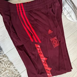 Men’s adidas calabasas track pants red/maroon